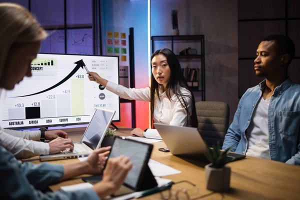 Quelles spécifications rechercher dans un ordinateur portable pour l'analyse de données statistiques avec R?